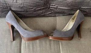 MOSSIMO LUCKY High Heel Shoes Platform Pumps Stiletto Peep Toe Gray Suede Sz 9 - Picture 1 of 3