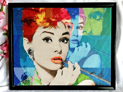 Одри Хепберн на холсте 22 дюйма L x 18 дюймов W - Изображение 1 из 4