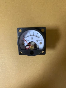1PCS New SO-45 Voltmeter Pointer Voltage Panel Meter Directly Connect DC 0-5V AM - Picture 1 of 4