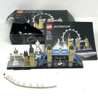 LEGO Architecture London Great Britain 21034 London Bridge Missing 2 Pieces  - Image 1 of 4