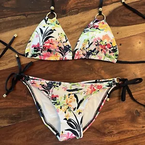 Vitamin A Cosmo White Floral Triangle String Bikini 2 Piece Set Ruched XS XXS - Picture 1 of 10