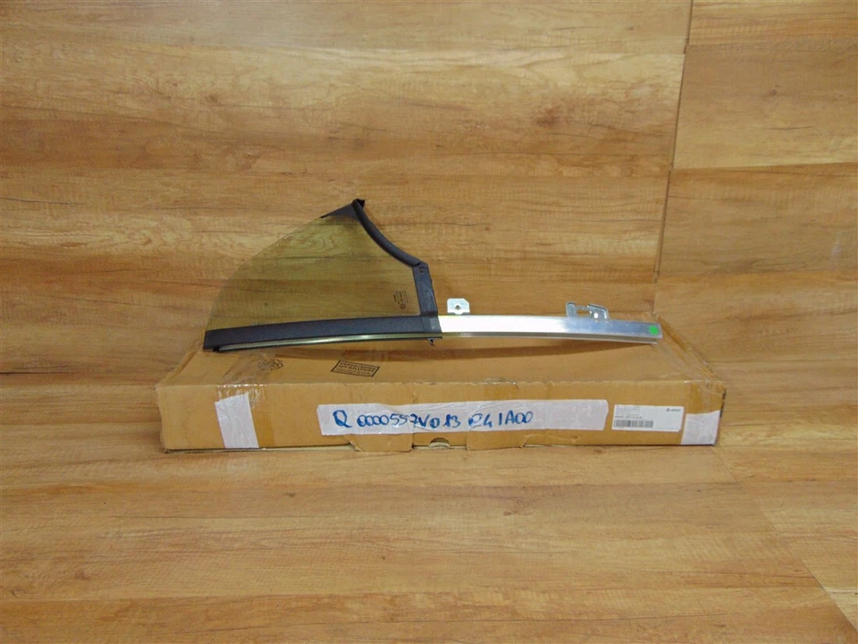 左前固定窗,绿色正品智能 450 - Q0000557V013C41A00 — 第 1/1 张图片