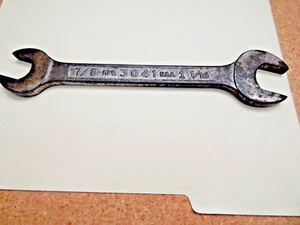 Vintage PLOMB TOOLS No. 3041 "PEBBLE STYLE" Open End Wrench 1-1/16" x 7/8" USA - Picture 1 of 5