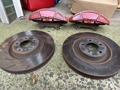 Pinzas de freno delanteras con rotores y cápsulas Audi A6 C7 Competition Foto 1 de 4