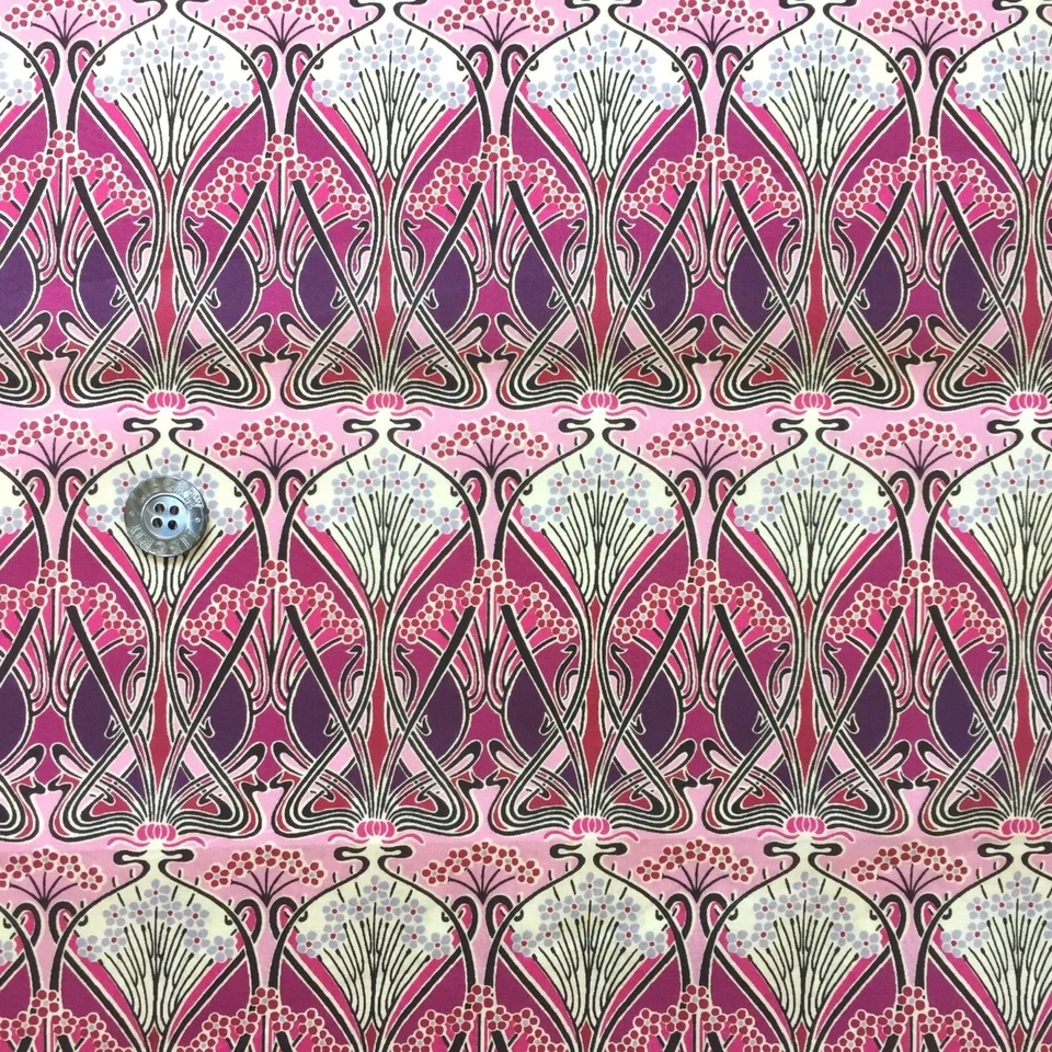 Liberty Tana Lawn™ *Ianthe* ~ 42 cm de large x 48 cm de long - rose et violet - Photo 1/1