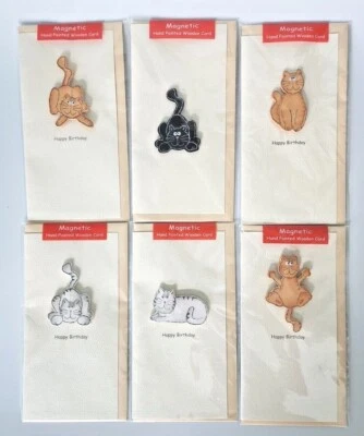 6 nuevas tarjetas de cumpleaños magnéticas pintadas a mano de madera negras/naranja/blancas gatos PB179 Foto 1 de 4