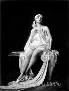 Flapper Girl - Ziegfeld Follies - Vintage 1920s - 16 x 20 PUBLICITY PHOTO - Picture 1 of 1