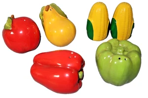 (6) VTG Salt Pepper Shakers Green Red Pepper Apple Pear Corn Vegetable Fruit - Picture 1 of 9