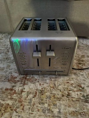 Tostadora de 4 rebanadas Cuisinart RBT-4900PC ACERO INOXIDABLE MODO DE CONTROL MULTIFUNCIÓN Foto 1 de 4