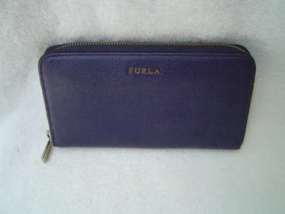 CARTERA AUTÉNTICA FURLA PÚRPURA GRANO CRUZADO CUERO CREMALLERA ALREDEDOR EN MUY BUENA CONDICIÓN Foto 1 de 4