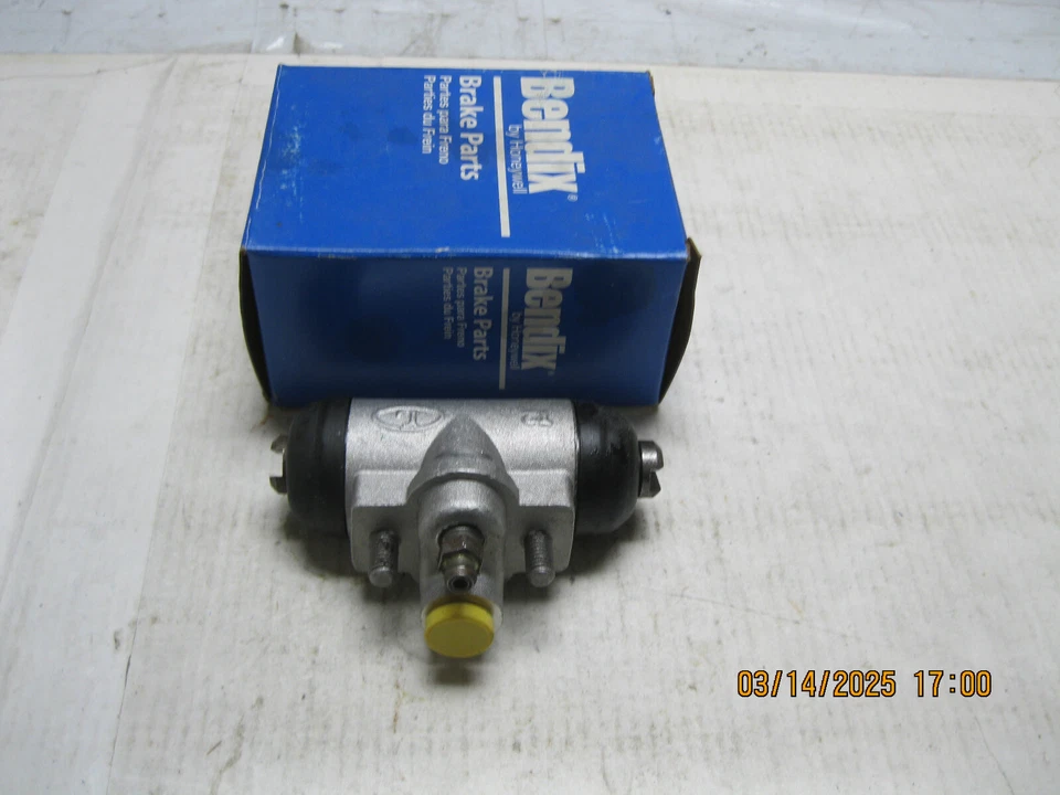 Drum Brake Wheel Cylinder-S Rear-Left/Right Bendix 33941 fits 1986 Honda Accord Foto 1 de 4