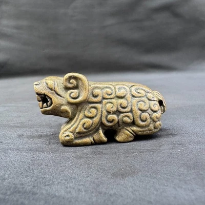 Antiguo colgante de bestia auspiciosa patrón de nube rizada de cobre budismo tibetano chino Foto 1 de 4