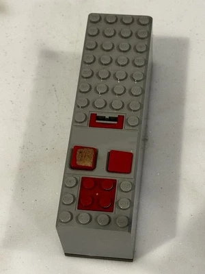 LEGO 1990s Technic Light Grey Electric 9V Battery Box + Motor - Image 1 of 4