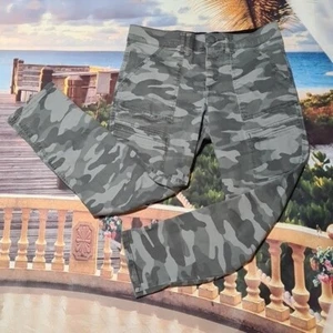 Democracy Camo Jeans Size 10 - Picture 1 of 4