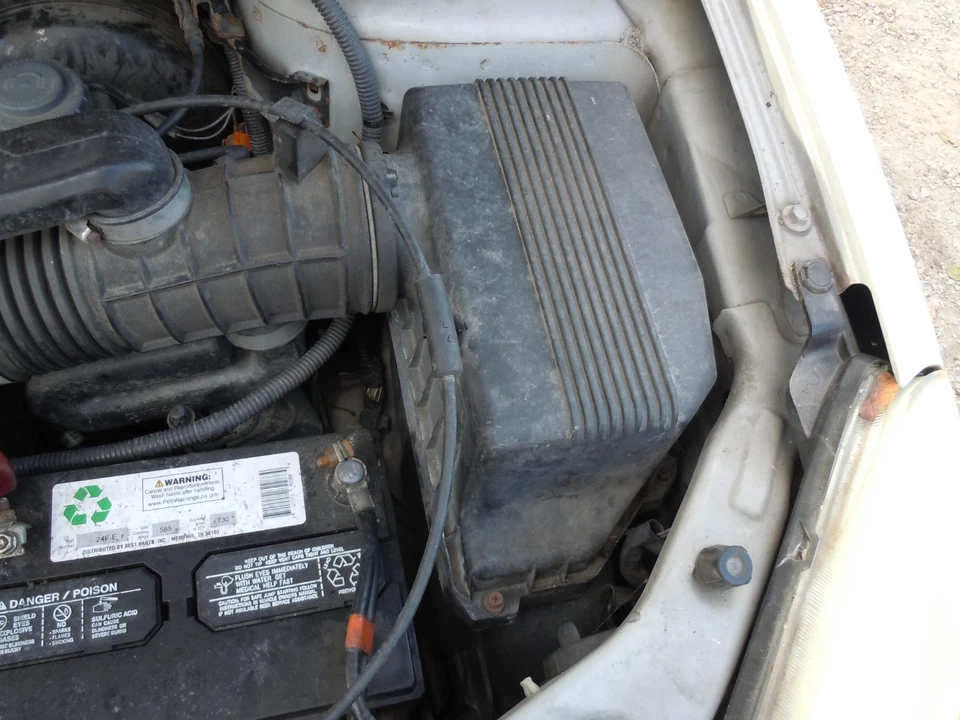 2003-2008 Honda Pilot Air Cleaner Housing Box OEM - Image 1 of 1