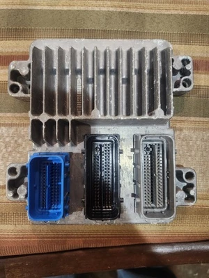 Módulo de control del motor Chevrolet Colorado 2009-2012 ECU ECM EBX 12636015 OEM Foto 1 de 2