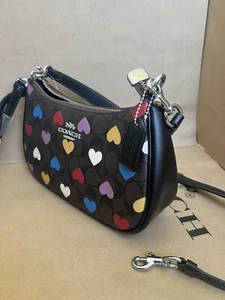 Coach CP112 Teri Shoulder Bag Black Brown Signature Canvas/ Leather Heart Print - Picture 1 of 11