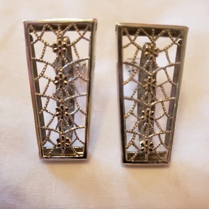 Pendientes de colección Lady Lee perforados florales plateados con clip posterior - Imagen 1 de 11