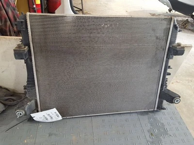 Dodge RAM 1500 2019-2024 radiador 5,7 L gasolina se adapta a rueda de 6 orejetas New Style Foto 1 de 4