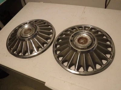 一对原装 1967 年福特野马车轮盖 - 轮毂盖 — 第 1/4 张图片