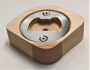 Handcrafted Unique Dark Brown Oak Wood Bottle Opener - Imagen 1 de 1