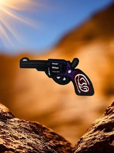 Gunslinger Pistol Embroidered Iron On Patch 3.5" x 2" FREE SHIPPING - Picture 1 of 2