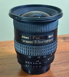 Nikon AF Zoom Nikkor ED 18-35mm f/3.5-4.5D IF wide angle lens with caps & hood - Picture 1 of 11