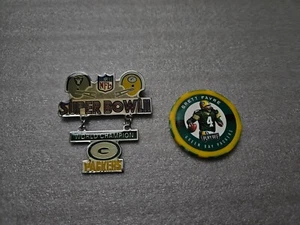 Green Bay Packers Lapel Pin NFL Superbowl II & Brett Favre Playoff Chip Shot - Picture 1 of 2