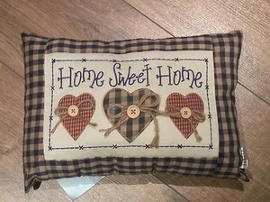 New Keepsake Cushion Home Christmas Decoration 33x20cm 'Home Sweet Home' - Picture 1 of 1