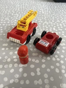 Fisher Price Little People Feuerwehr Wintoy Fire Chief Auto & 1 Figur gebraucht - Bild 1 von 12