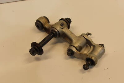 Yamaha TTR225 2001 OEM Dogbone trasero acoplamiento amortiguador enlace 4VW-F217A-00-00 Foto 1 de 4