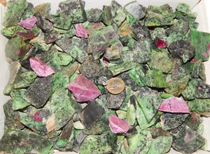 3,4 Kg Zoisit / Rubin in Zoisit, Wassersteine, Schleifer usw. - Bild 1 von 1