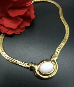 Retro Napier goldfarbene flache Fischgrät Kette Halskette weißer Cabochon - Bild 1 von 6