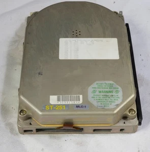 Vintage Seagate ST-251 40MB 5.25" HH MFM hard drive tested to format 1584 - Picture 1 of 6