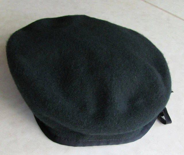 Canadian Armed Forces Beret - Green - Image 1 of 1
