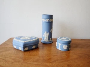 Vintage Wedgwood Jasperware Collection vase pots x 3 - Picture 1 of 24