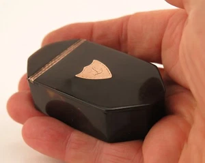 Georgian horn faux-tortoiseshell snuff box with gold hinge, cartouche - repair - Picture 1 of 15