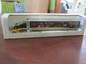 SPECCAST 1/64 #33505 387 PETERBILT WITH JOHN DEERE CONSTRUCTION TRAILER - NIB - Picture 1 of 10