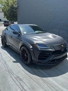 Kit de cuerpo ancho difusor de labios guardabarros capó lateral ajuste Lamborghini URUS número 18-22 - Imagen 1 de 9