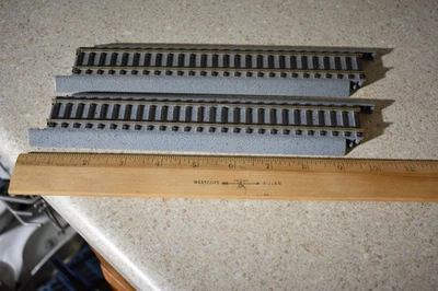 HO SCALE POWER LOC LIFE LIKE RM 583055 STRAIGHT RAILROAD TRAIN TRACK - Image 1 of 4