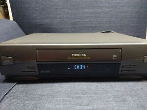 Magnetowid Toshiba M 454 4-głowicowy odtwarzacz kaset wideo VHS nagrywarka bez pracy zdalnej