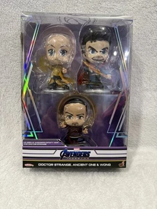 Juego de 3 figuras Hot Toys Cosbaby Avengers Endgame Doctor Strange Ancient One Wong - Imagen 1 de 2