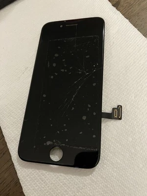 ЖК-дисплей iPhone SE 2022 OEM (треснутое стекло) - Изображение 1 из 3