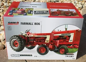 2023 ERTL 1:16 *100 ANNI FARMALL* Trattore Modello 806 * Nuovo con scatola - Foto 1 di 4