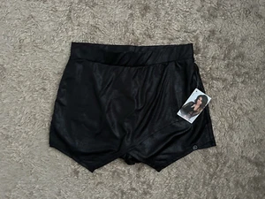 NWT Fifth Harmony Black Mini Skort Size Small - Picture 1 of 3