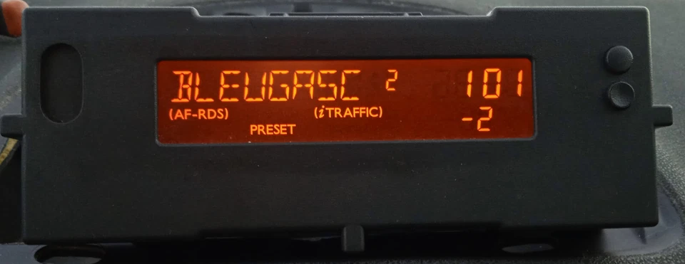 Afficheur ecran deporte LCD AFF 2 AFFA2 multifonction Clio 3 III 8200307273 --C - Photo 1/3