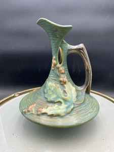 Jarra vintage Roseville Bushberry Ewer 1-6 ramita mango en muy buena condición - Imagen 1 de 5