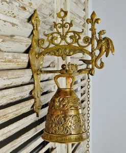 Magnifique cloche de porte ancienne style gothique français en laiton avec clapet, XIXème - Photo 1/21