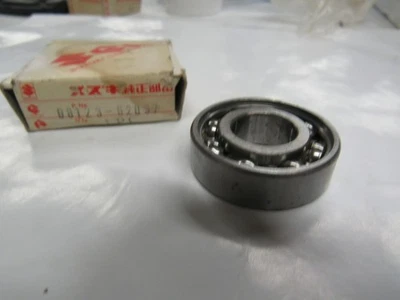 Rueda trasera rodamiento Suzuki 1973-2015 GT185 RM80 DR-Z125 08123-63017 NUEVO OEM Foto 1 de 2