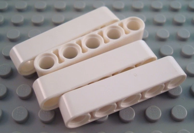 LEGO лот из 4 белых толстых технических подъемных рычагов 1x5 - Изображение 1 из 1